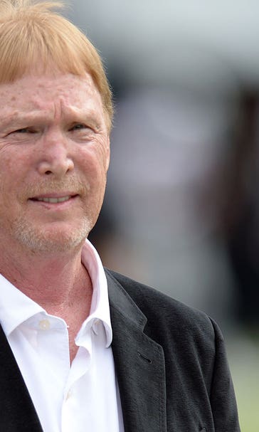 Raiders owner Mark Davis attends Oakland town hall meeting